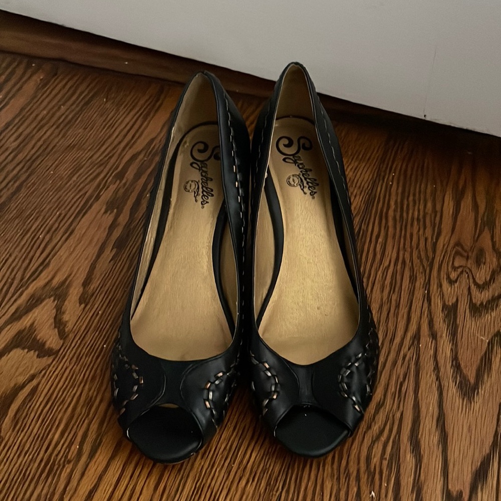 Seychelles Peep Toe Shoes, Black Size 8